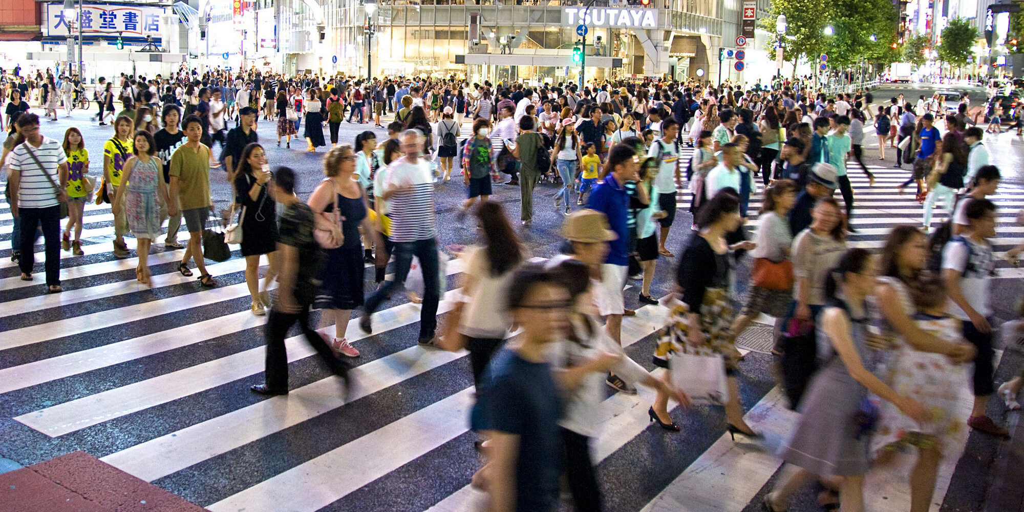 Pedestrian scramble, Shibuya, Tokyo (By Dimitry B. used under Creative Commons license CC BY 2.0.)